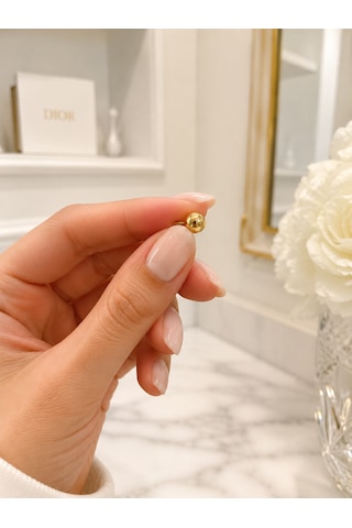 14 Ayar Altın El İşçiliği 7 Mm Top Küpe Parlak Cilalı Şık Tasarım 0,72 Gr