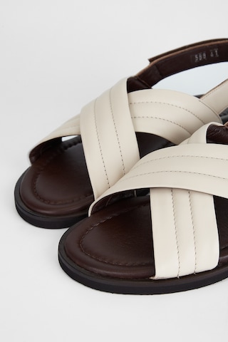 Valmenti Zeno Erkek Kırık Beyaz Hakiki Deri Düz Sandalet 537 588-val Erk Sndlt Y23 Beyaz