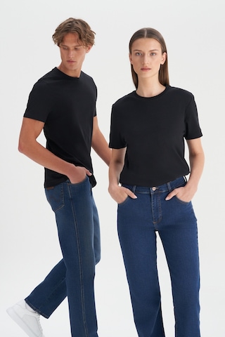 AC&Co / Altınyıldız Classics 4A4800000001SYHXS Slim Fit Bisiklet Yaka Kısa Kol Pamuklu Erkek Tişört Siyah
