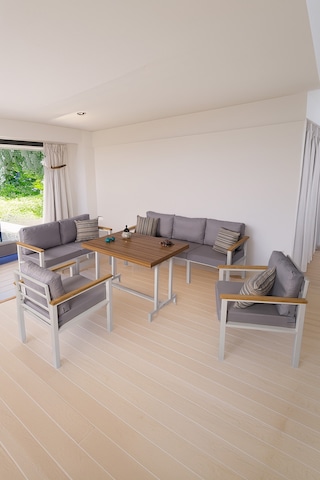 Neokas Bahçe Mobilyası, 1 +1 +2+ 3+ Masa, Balkon Takımı, Kafe Koltuğu, Bekleme Alanı Koltuğu Beyaz