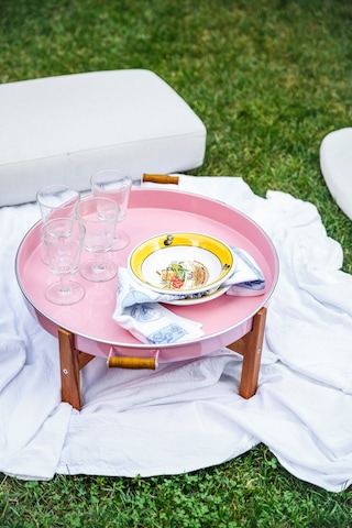 Ahşap Bacaklı Country Tarzı Gümüş Kenarlı Pembe Tepsi & Yer Sofra