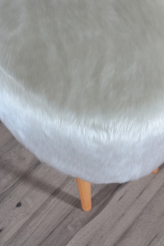 Valente Oval Puf Beyaz Peluş Beyaz Peluş