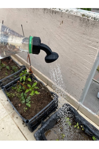 Pet Şişe Çiçek Sulama Aparatı