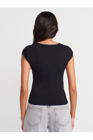 Dilvin 31814 Kontrast Dikiş Detaylı T-shirt-siyah SIYAH