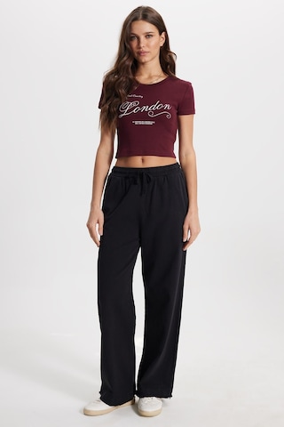 Tudors Kadın Slim Fit Dar Kesim %100 Pamuk Bisiklet Yaka Kısa Kollu Baskılı Bordo Crop Tişört-50533