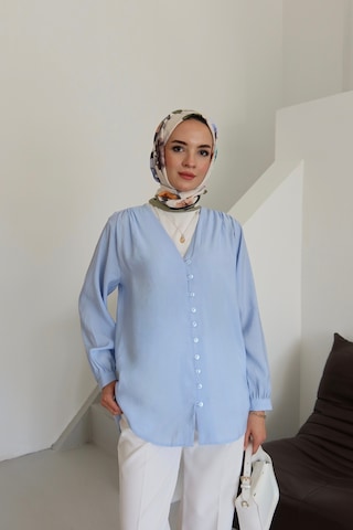 Moonsc Kadın Regular Fit V Yaka Önü Brit Detaylı Mavi Tesettür Gömlek