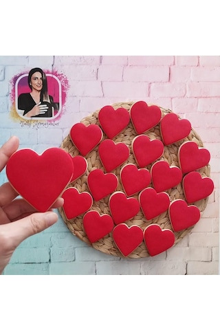 Sevgililer Gününe Özel Romantik Kırmızı Kalpli Butik Kurabiye - 20 Adet