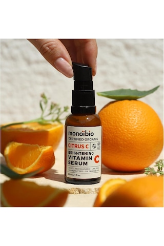 Cıtrus C Cosmos Organik Sertifikalı Vitamini C Serumu Yaşlanma Karşıtı Aydınlatıcı Gündüz Gece Kullanıma Uygun C Vitamini Yüz Serumu Süt Formunda Vegan Sertifikalı 30 Ml