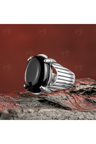 925 Ayar Gümüş Pençeli Oval Oniks Taşlı Erkek Yüzük