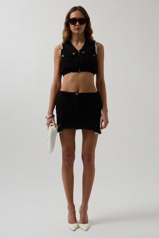 Modasize V Yaka Düğmeli Crop Yelek Siyah