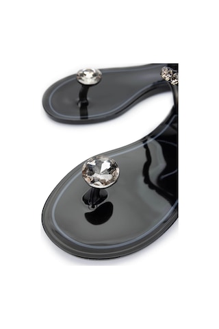 Menghi Kadın Pvc Siyah Parmak Arası Sandalet 774 828e Bn Sndlt Y25 Black Siyah