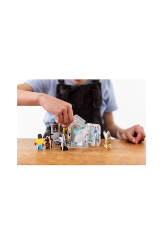 Playpress - Story Playset - Mini Museum