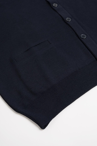 Ön Cepli V Yaka Battal Büyük Boy Düğmeli Yünlü Triko Hırka Lacivert