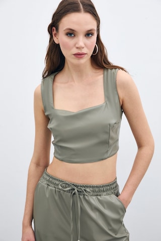 Sateen Kare Yaka Deri Crop - Çağla Yeşili-135669 Çağla Yeşili
