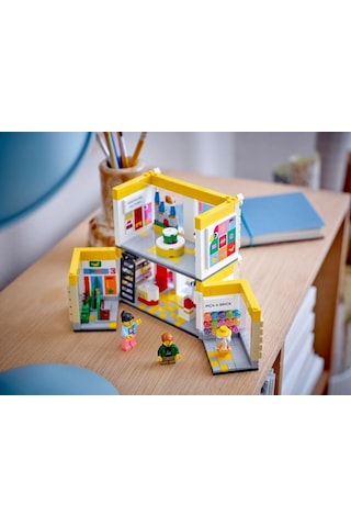 LEGO® Iconic 40574 Brand Store 541 Parça