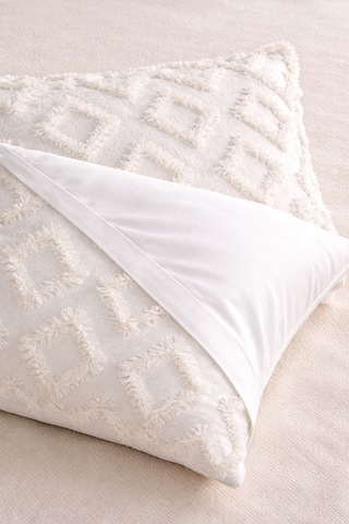 Yatak Örtüsü Seti 240x260 Cm + 2 Adet 55x70 Cm Yastık Kılıfı Süt