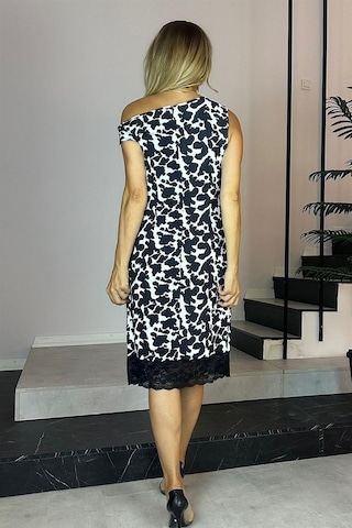 G0679 Degaje Yaka Dantel Detaylı Elbise Desenli-desenli Desenli