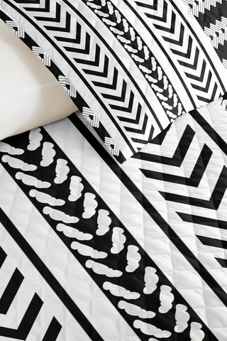 Siyah Geometrik Genç Odası Tek Kişilik Pike Takımı - Modern Çizgili 160x220 Cm Kapitone Yatak Örtüsü Mumlu Bozkır Mırıltısı