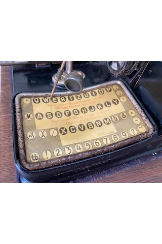 Aeg Mignon 4 Antika Daktilo Q Klavye - Koleksiyonluk Ahşap Kasalı