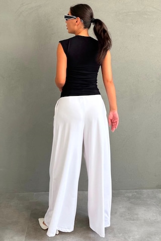 Madmext Beyaz Yüksek Bel Pileli Rahat Kesim Kadın Eşofman Altı Mg2823