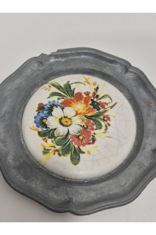 Vintage Zınn Çerçeveli Dekoratif Çiçek Temalı Duvar Tabağı 10cm 006