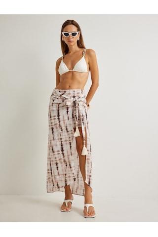 Koton Koton X Şahika Ercümen - Midi Boy Sarong Etek Batik Desenli Yüksek Bel Pamuklu Kahverengi Desenli 4sak70266ew Kahverengi