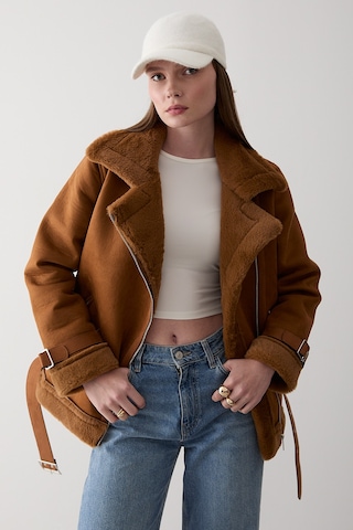 Kahverengi İçi Kürklü Mont Kahverengi