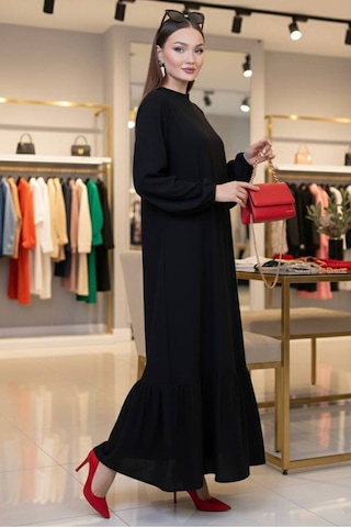 Polologin Butik Bisiklet Yaka Büzgülü Maxi Boy Siyah Elbise - Volanlı Etek Detaylı Siyah
