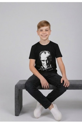 Nacar Store Erkek Çocuk Siyah Atatürk Baskılı T-shirt Ve Siyah Keten Pantolon Takım 23nisan 29ekim Özel Günler Siyah-siyah