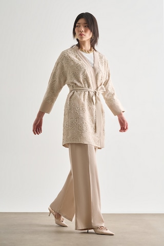 Desenli Mizalle Örgü Nakışlı Bej Rengi Premium Kimono Ceket Bej