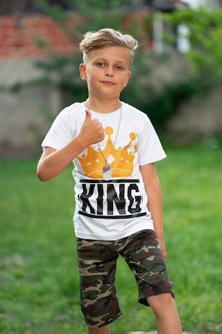 Harika Kids Erkek Çocuk Asker Kamuflaj Kaprili Takım Kolye Dahildir Beyaz Harika Kids Erkek Çocuk Asker Kamuflaj Kaprili Takım Kolye Dahildir Beyaz