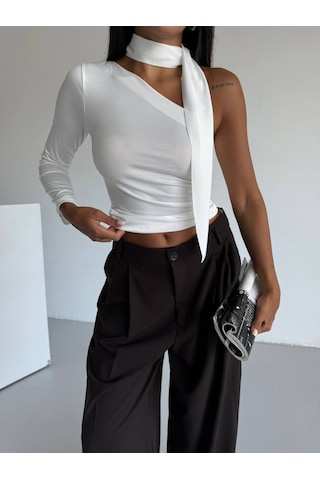 Trendhazan Slim-dar Kalıp Asimetrik Yaka Fularlı Tek Kol Crop / Bluz Beyaz Beyaz