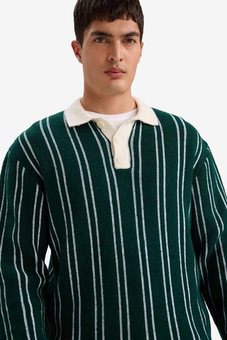 DeFacto Relax Fit Polo Yaka Çizgili Triko Kazak E8400AX24WNGN919