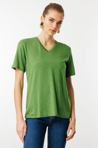 Kadın V Yaka Flamlı Kumaş Basic Tshirt A.yeşil Yeşil