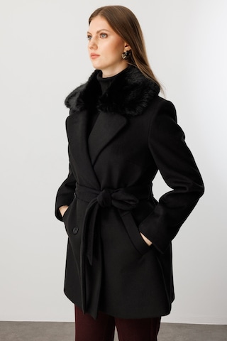Ekol Kadın Büyük Beden Yakası Kürklü Kaban 6333 Siyah Siyah