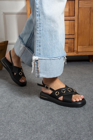 Shoetek Charlie Kadın Sandalet Çapraz Bantlı Tokalı Siyah Deri Siyah