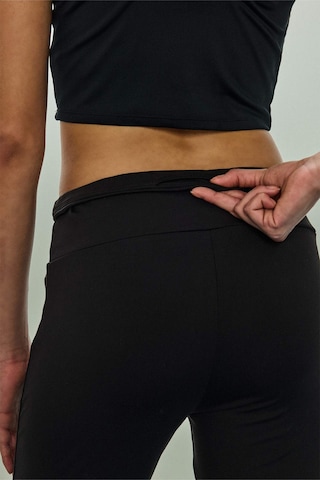 Defacto - Flare Fit Beli Saran İç Göstermeyen Toparlayıcı Yüksek Bel İspanyol Paça Standart Boy Sporcu Eşofman Siyah