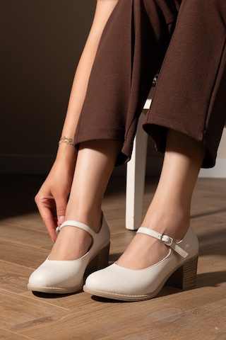 Analin Shoes Kadın Hakiki Deri Bantlı Topuklu Ayakkabı Krem