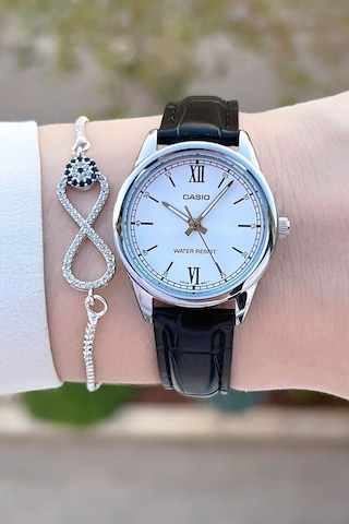 Casio Csıste150 Kadın Kol Saati