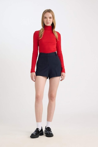 DeFacto Coool Slim Fit Dar Kesim Normal Bel Basic Düz Şort D5250AX24AUNV245 Lacivert