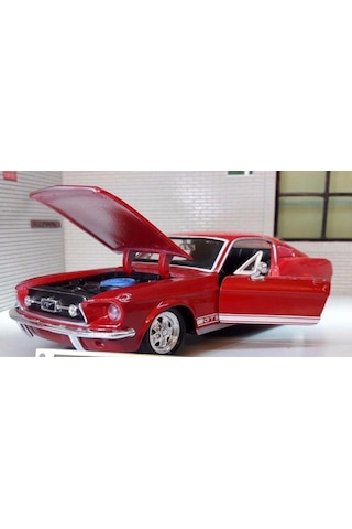 Maisto 1967 Ford Mustang Gt 1/24 Kırmızı Model Araba