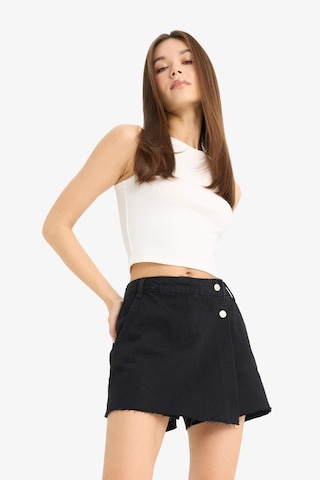 Defacto Yüksek Bel Cepli Mini Jean Şort Etek E4696AX25SM Siyah