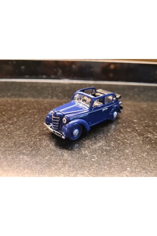 De Agostini 1/43 Moskvitch 400-420a Convertible 1950