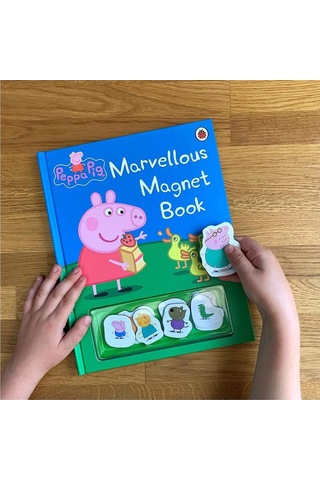 Peppa Pig: Marvellous Magnet Book