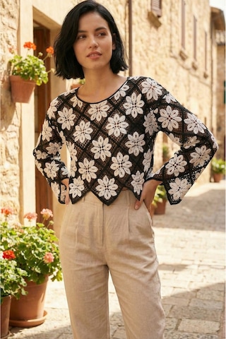 Sayzen Your Shine Çiçek Desenli Dantel Işleme Crop Sayzen Çiçek Desenli Dantel Işleme Crop Siyah