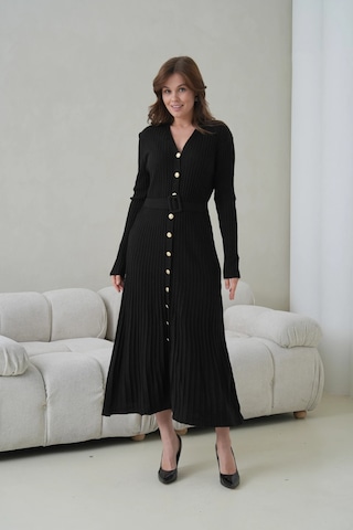 Kadın V Yaka Ful Düğme Kapama Kemer Detay Maksi Boy Fitilli Triko Elbise Siyah