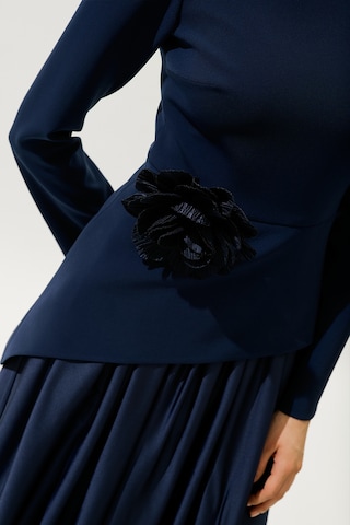 Lora Çiçek Broş Lacivert Lacivert