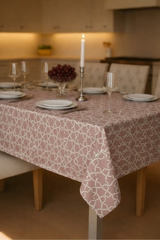 Üst Segment Kaliteli Kumaş Pembe Desenli Masa Örtüsü Pamuklu Dokulu Şık Sofra Bezi