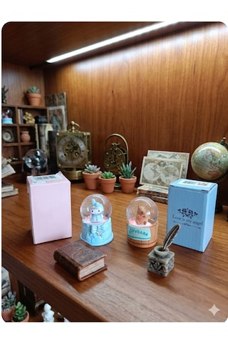 Popüler İkonlar Bir Arada 7 Cm -5 Cm Işıklı Kapibara & My Melody İkilisi 01