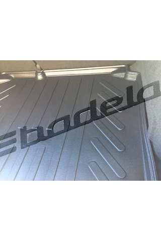 Alfa Romeo Gıulietta Bagaj Havuzu 2011-2021 Siyah 3d Kokusuz
